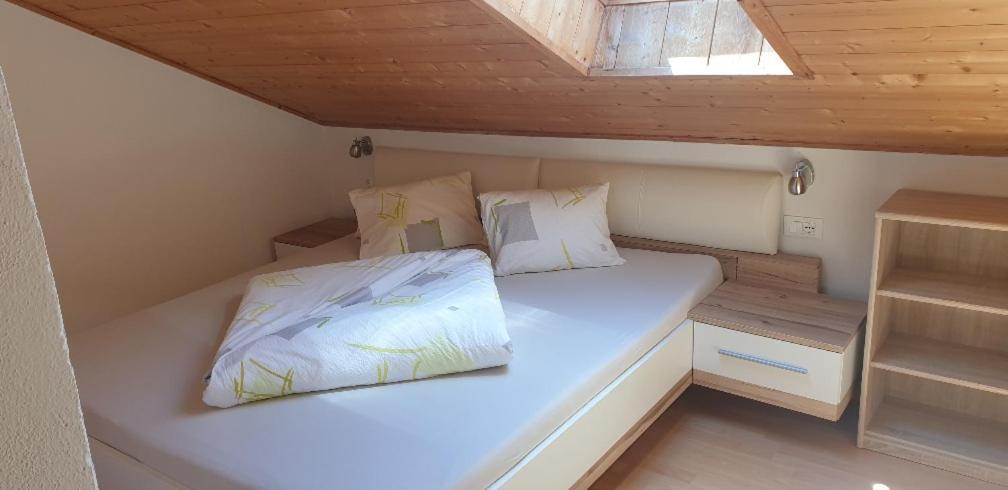 Hofer Hof Apartment Кастелрото Екстериор снимка