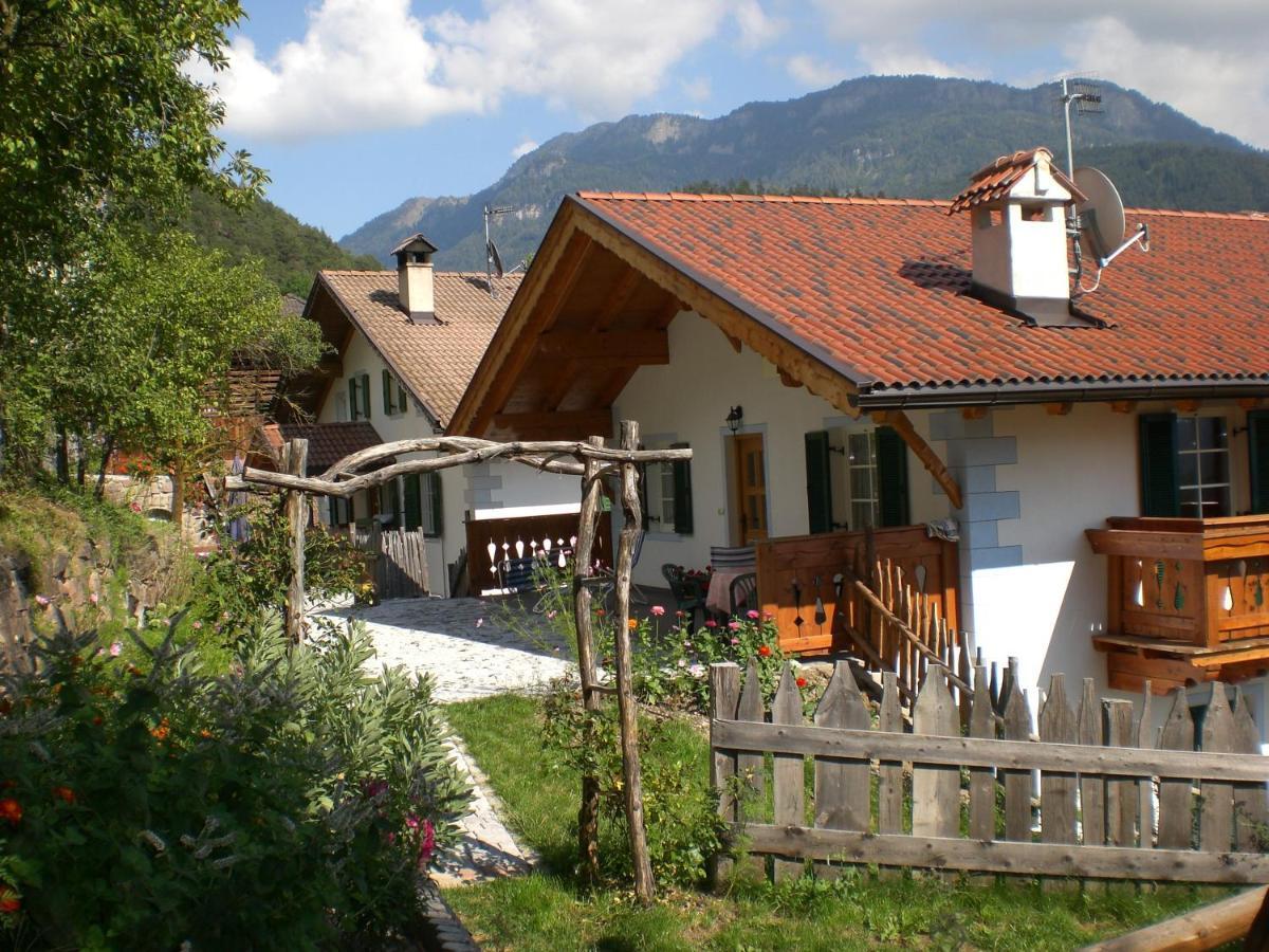 Hofer Hof Apartment Кастелрото Екстериор снимка