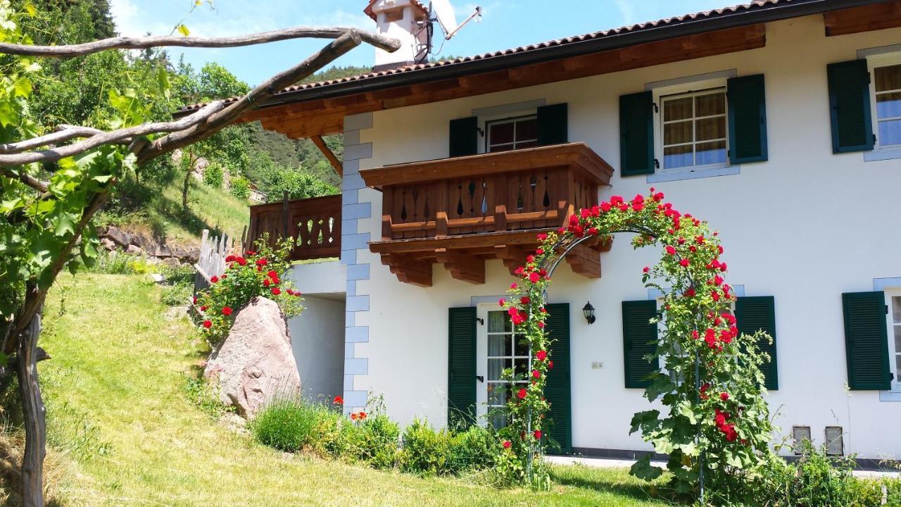 Hofer Hof Apartment Кастелрото Екстериор снимка