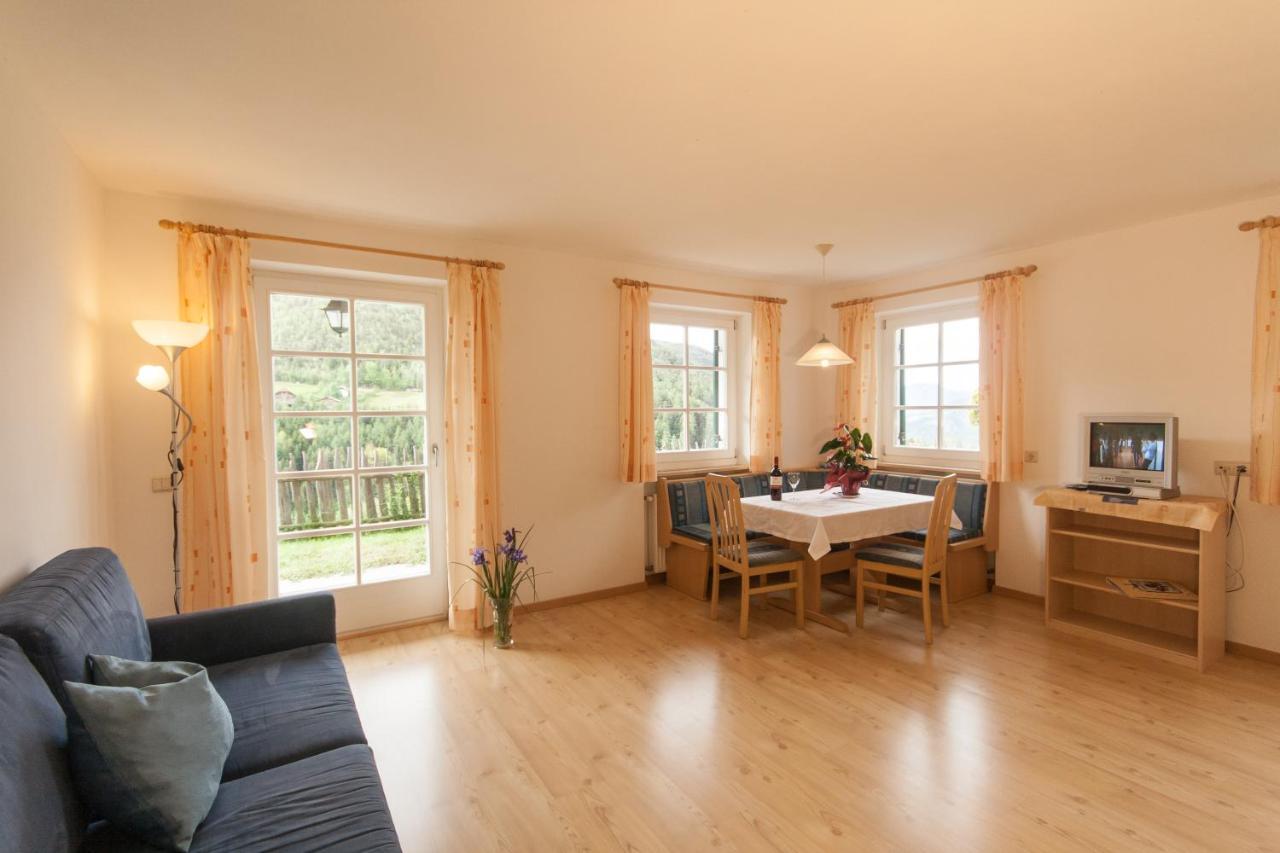Hofer Hof Apartment Кастелрото Екстериор снимка